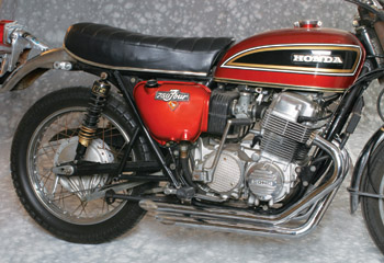 Example of 4-4 Drag Pipes Mounted Early CB750